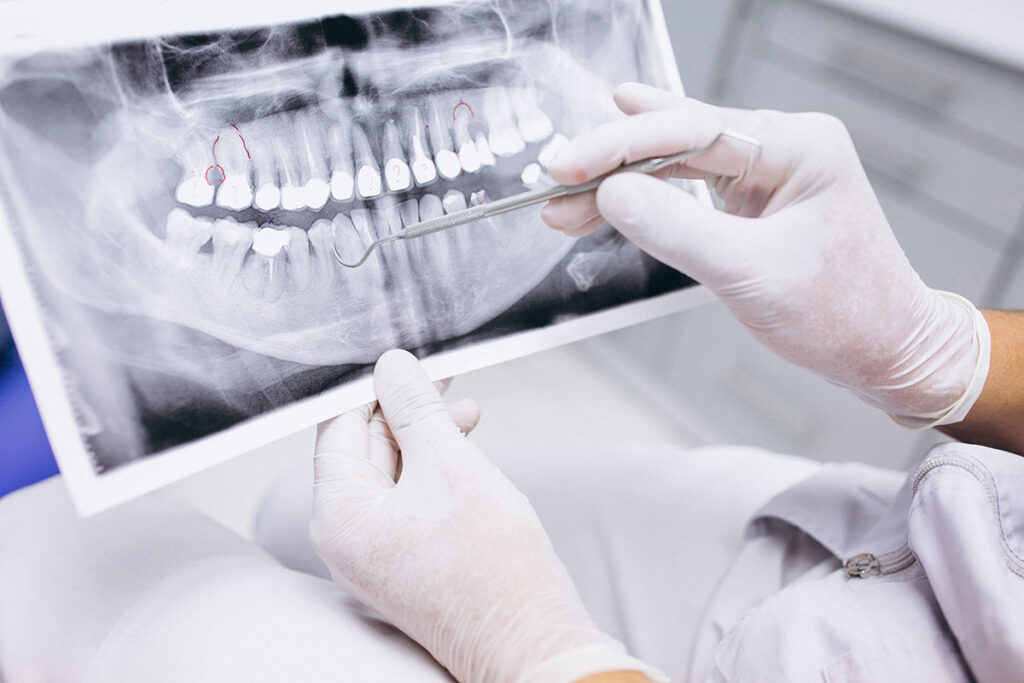 کلینیک جراحی دندان در کرج